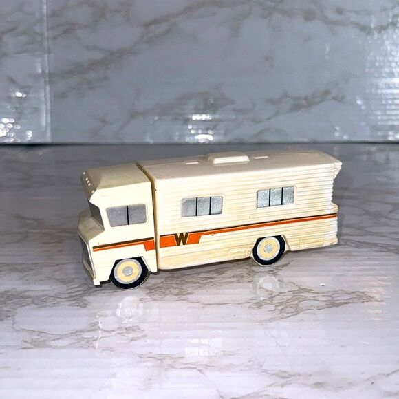 Avon Bottle 70s White Milk Glass Winnebago Motor Home After Shave Bottle. - Picture 1 of 8